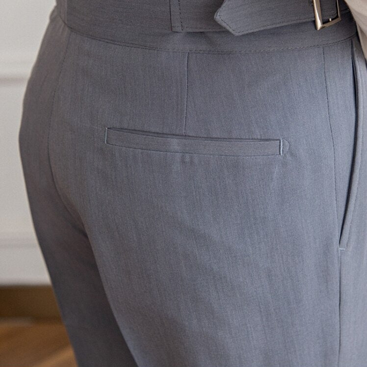 Pantaloni da uomo a vita alta – Vestibilità sartoriale – Davanti plissettato – Fibbia laterale regolabile