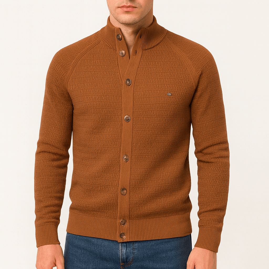 LUXEOUTFIT | Slim Knit Sweatshirt